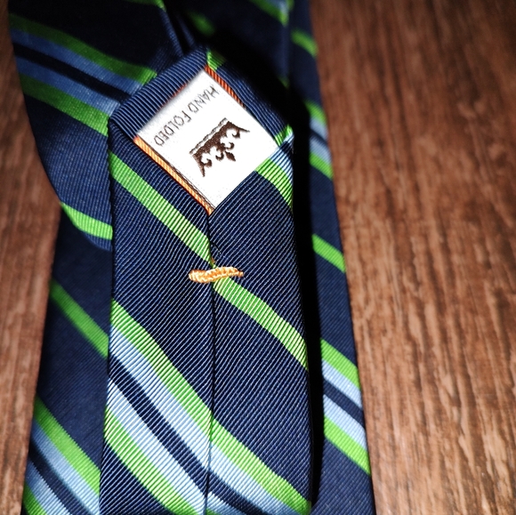 Peter Millar Hand Folded Pure Silk Mens Tie - Picture 5 of 6